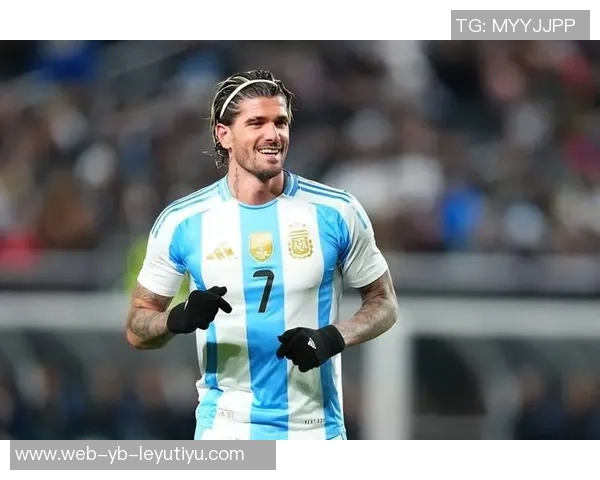 德保罗社媒欢庆季后赛首战胜利激励球队继续前行